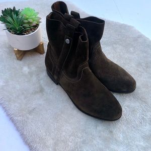 NWOB Frye Co. | Sarah Shortie Suede Ankle Boots 8